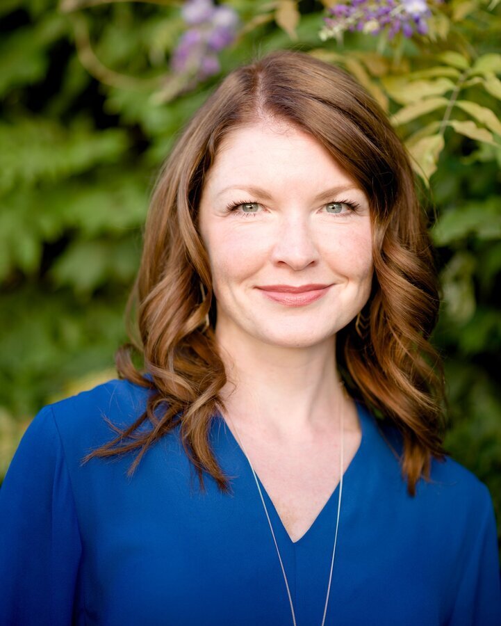 Jennifer Holland Image